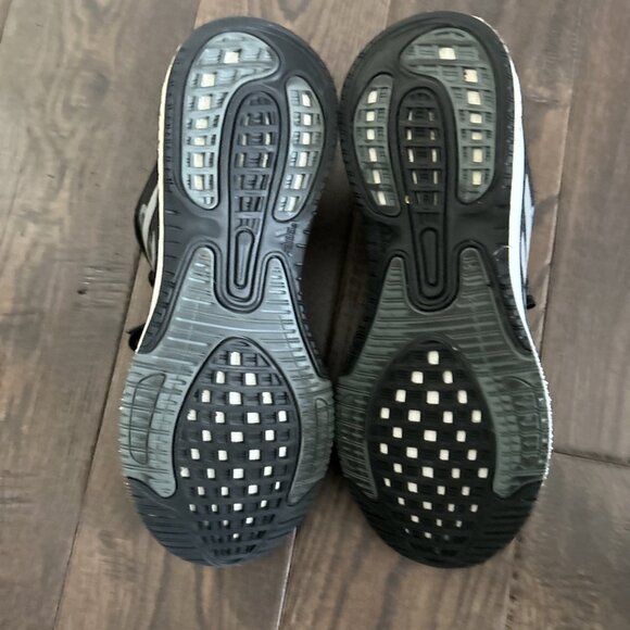 adidas Supernova Running Shoes Women's Size 7.5 Black/ White/ Silver FX2432 - Picture 6 of 7